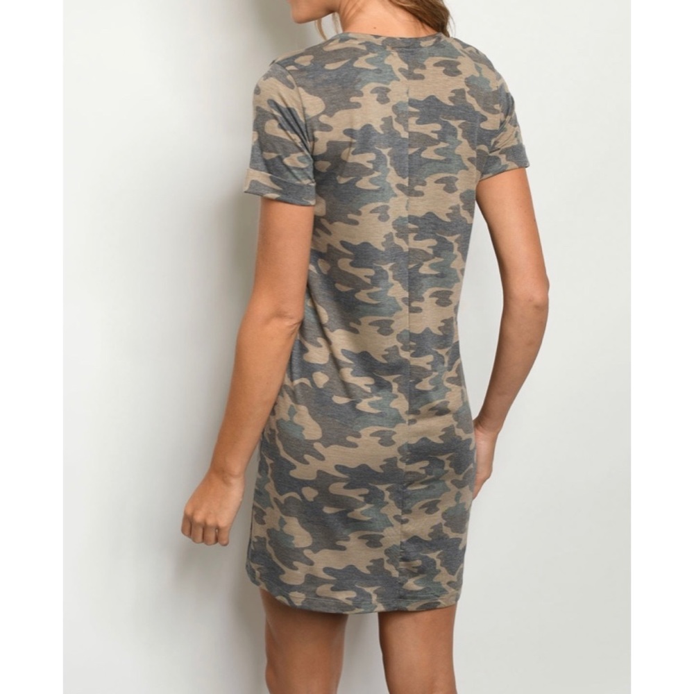 Short Sleeve V-Neck Camouflage Dress - Size S - Picture 2 of 9